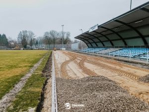 prace przy podbudowie bieżni